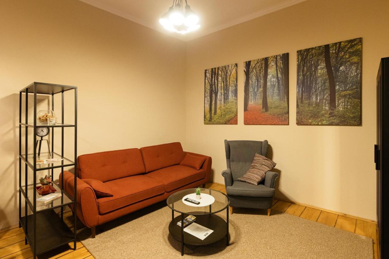 Chic Apartment In Historical City Center Timişoara Exteriör bild